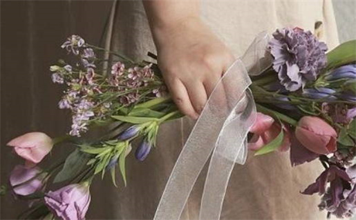 2027年农历二月十三领证好不好 宜登记结婚吉日查询